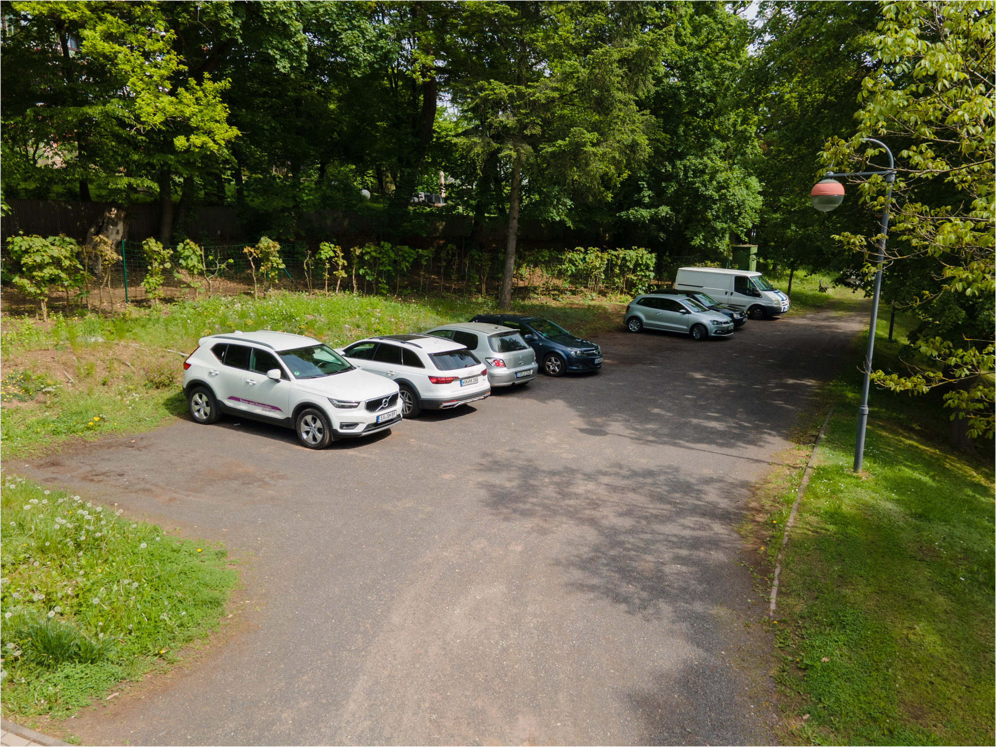 Parkplätze direkt am Haus Hainstein